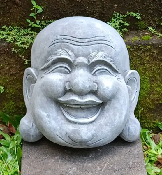 Artikelbild 2 des Artikels “Mian - Kleine Buddha-Maske, 16,5cm H | Steinguss “